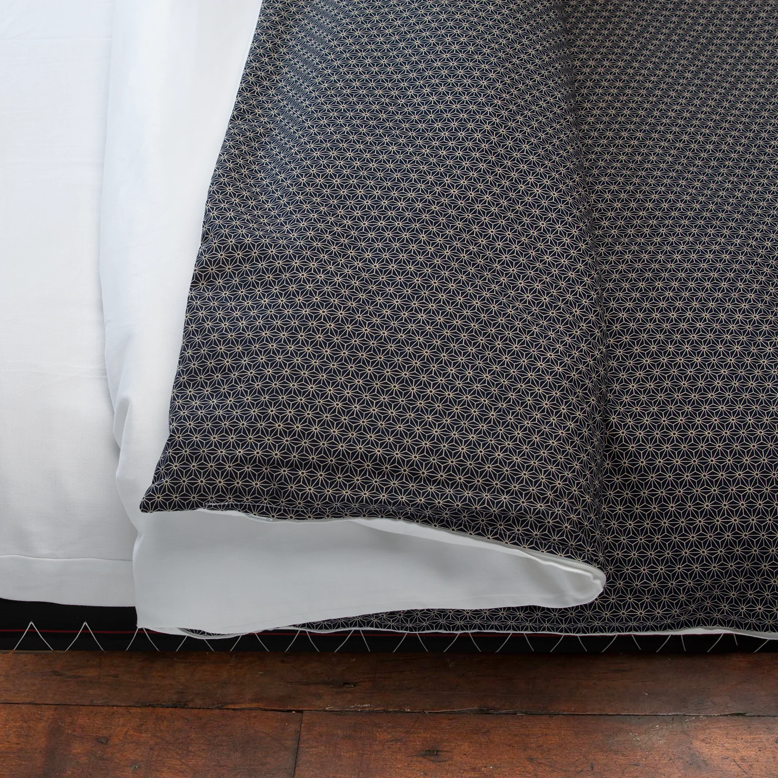 J-Life Asa No Ha Black Custom Kakefuton with Removable Cover - Image 14