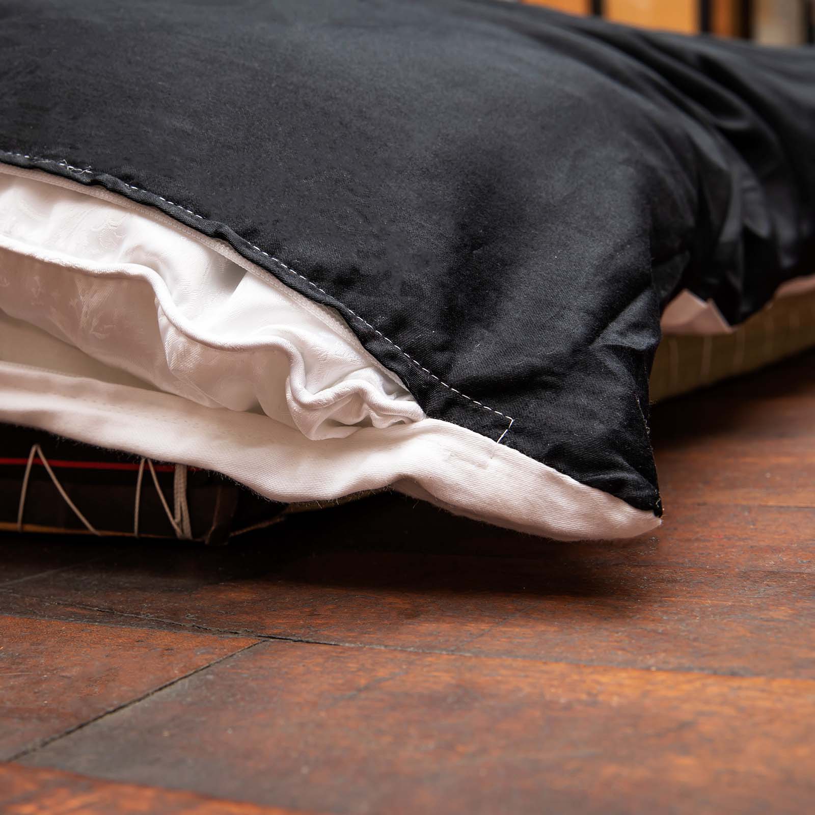 J-Life Black Ultra Sateen Custom Kakefuton with Removable Cover - Image 10