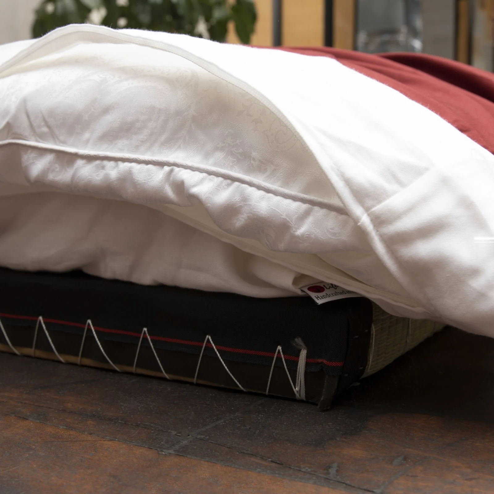 J-Life Burgundy Custom Kakefuton with Removable Cover - Image 8