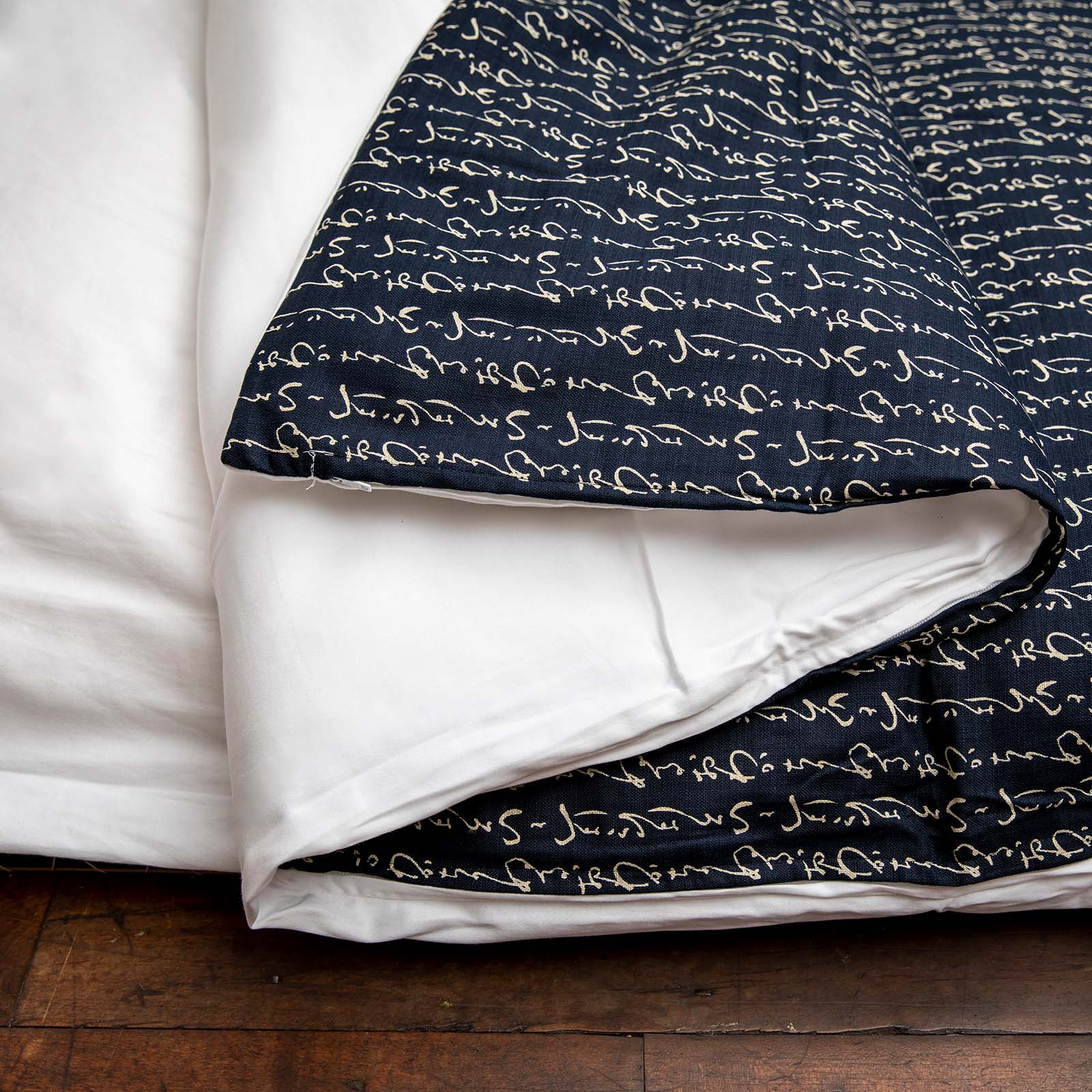 J-Life Kanji Black Custom Kakefuton with Removable Cover - Image 8