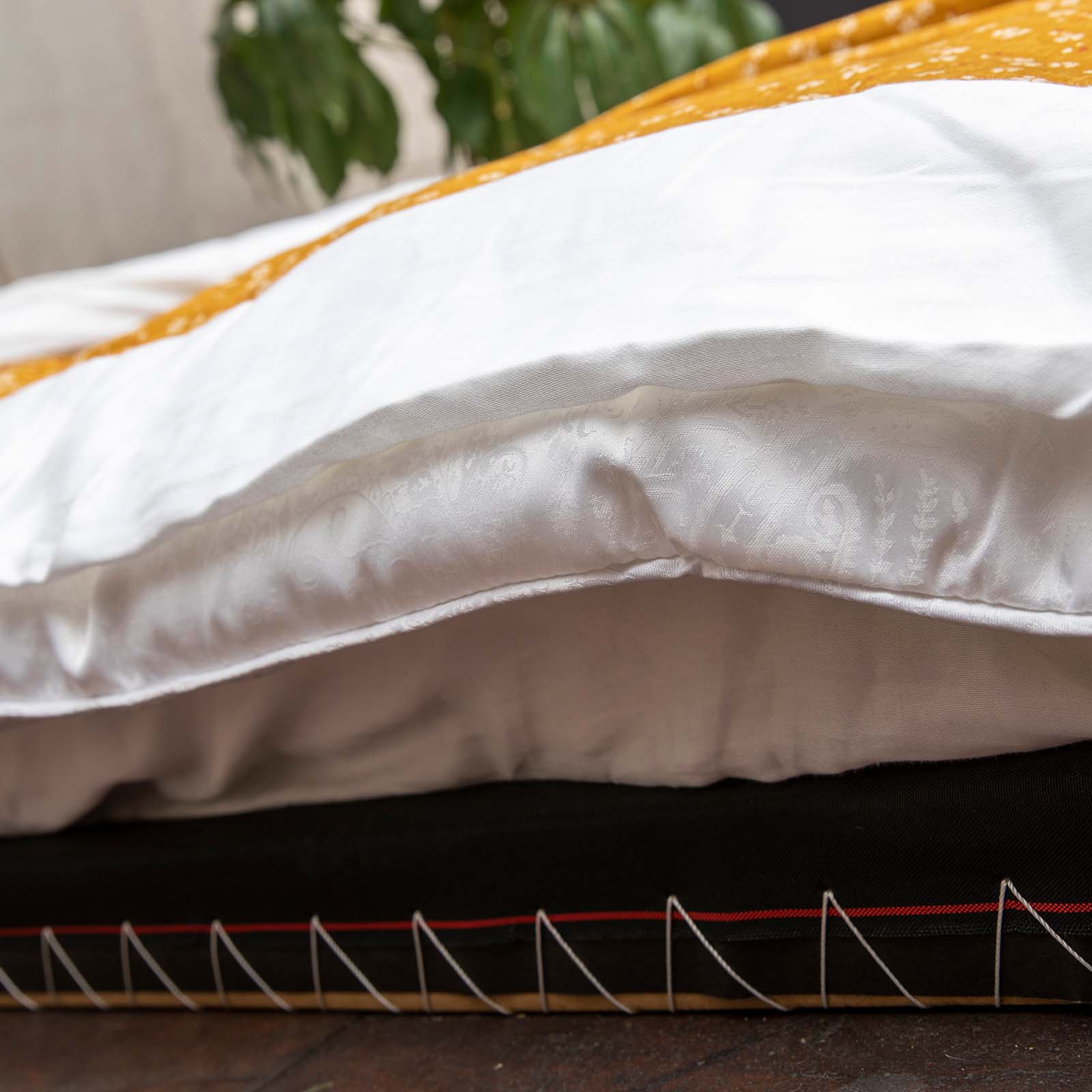 J-Life Sakura Gold Custom Kakefuton with Removable Cover - Image 17