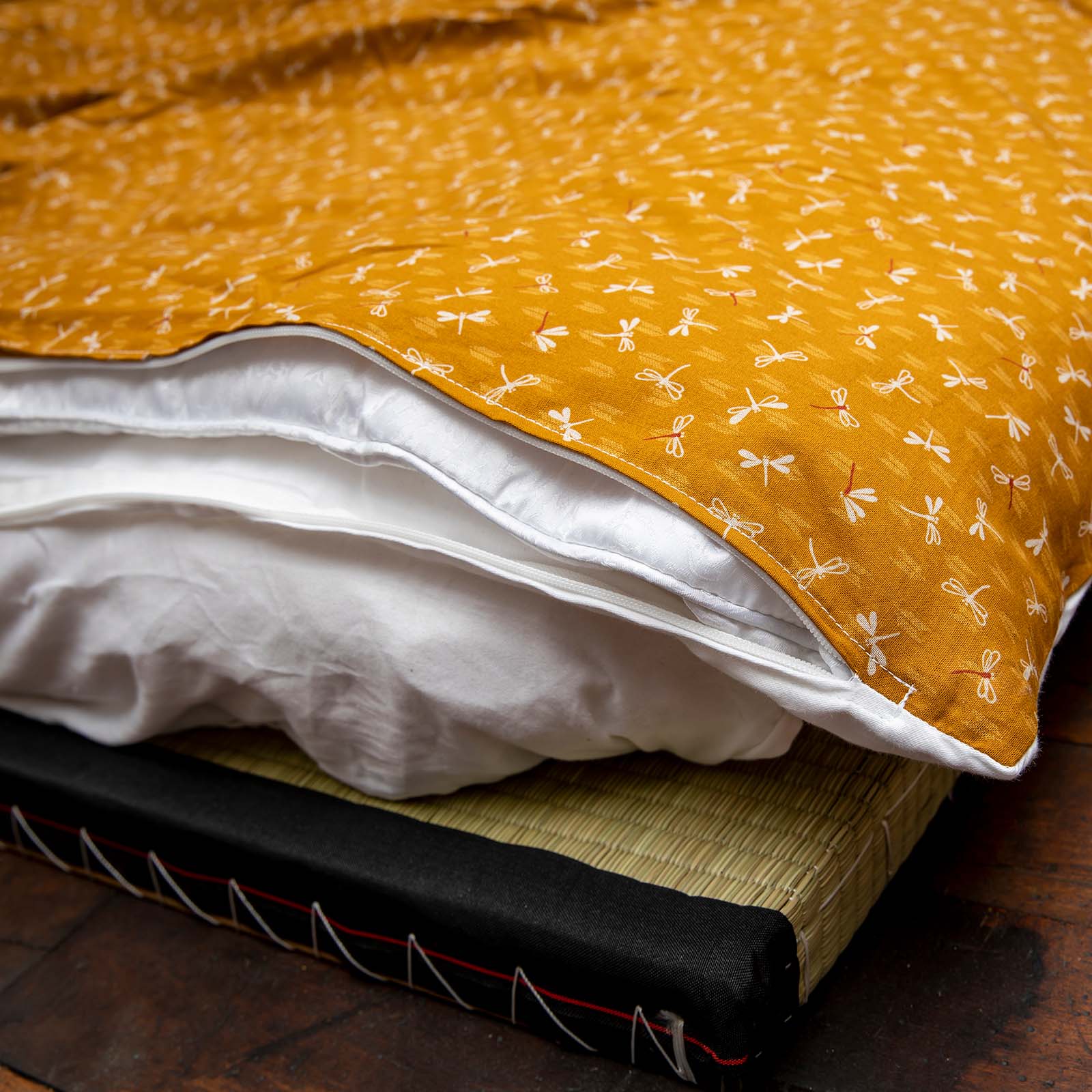 J-Life Tombo Gold #2 Custom Kakefuton with Removable Cover - Image 10