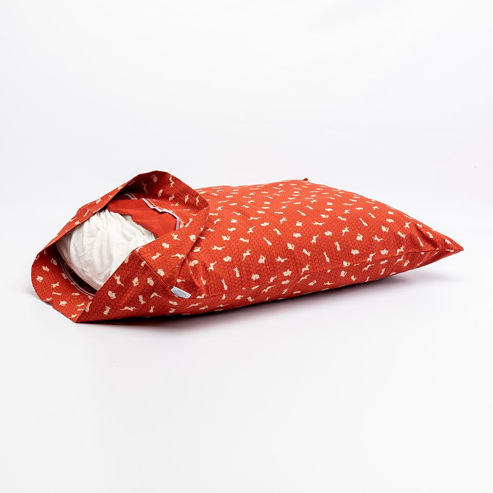 J-Life Usagi Red Pillowcase - Image 3