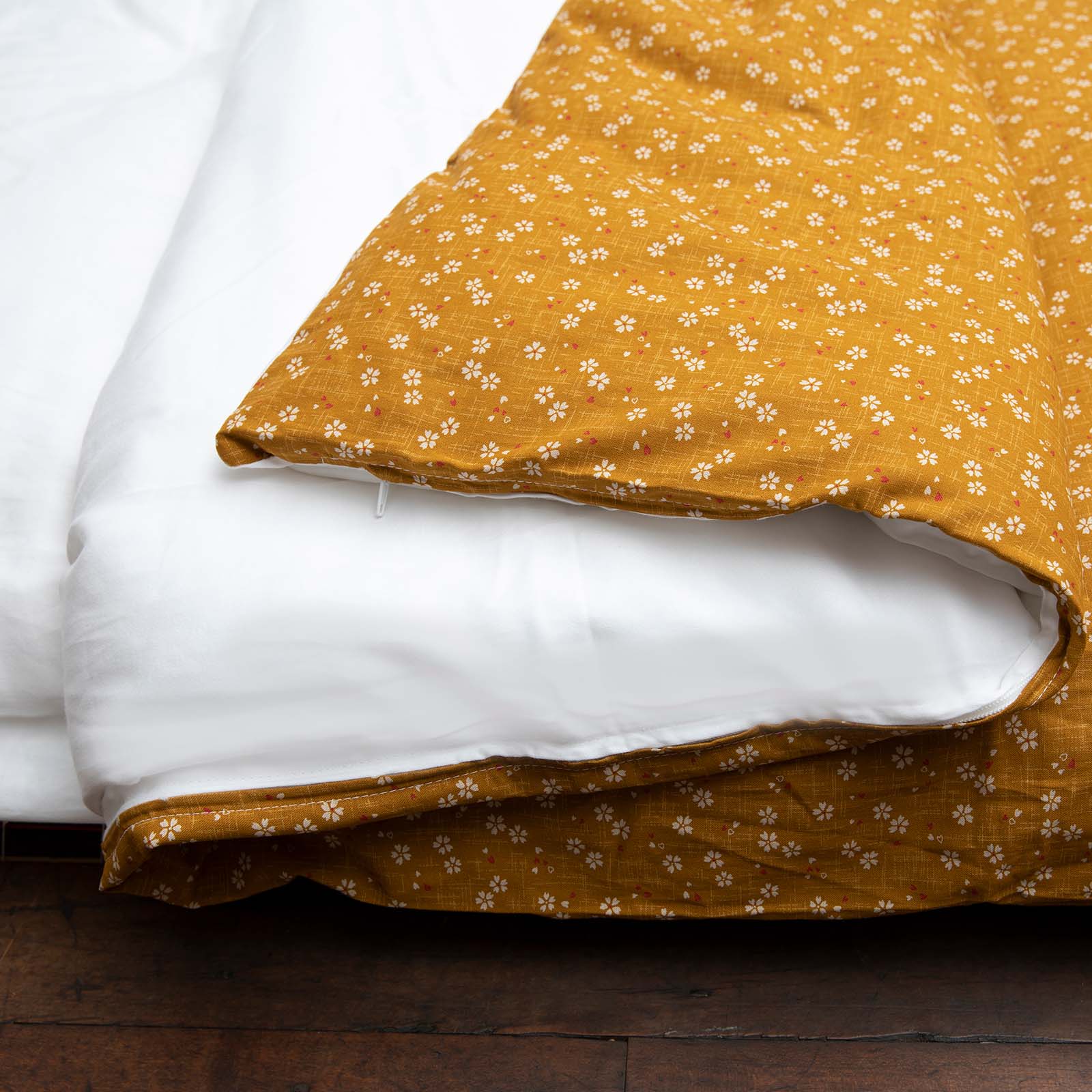 J-Life Sakura Gold Custom Kakefuton with Removable Cover - Image 10